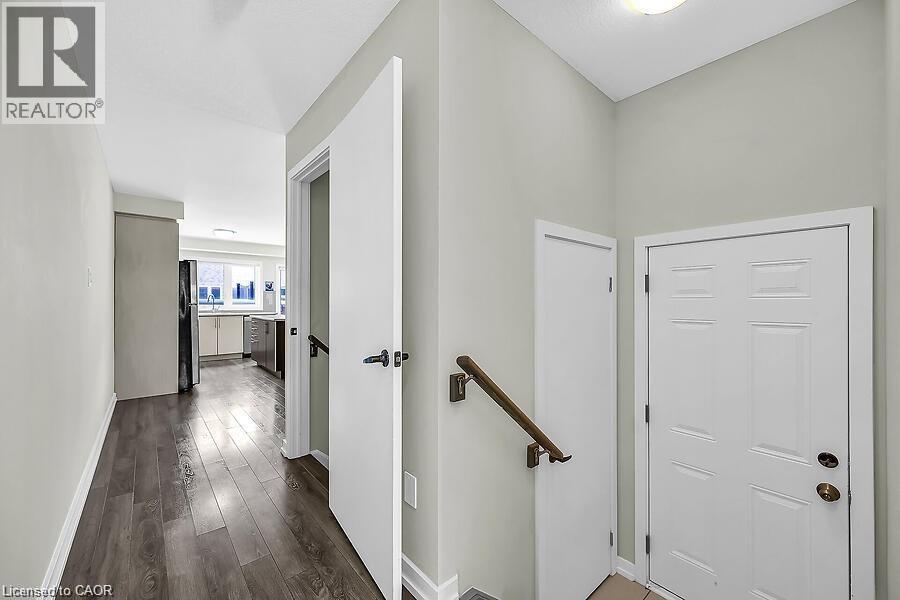 457 Queen Mary Drive, Brampton, Ontario  L7A 4L2 - Photo 8 - 40813897