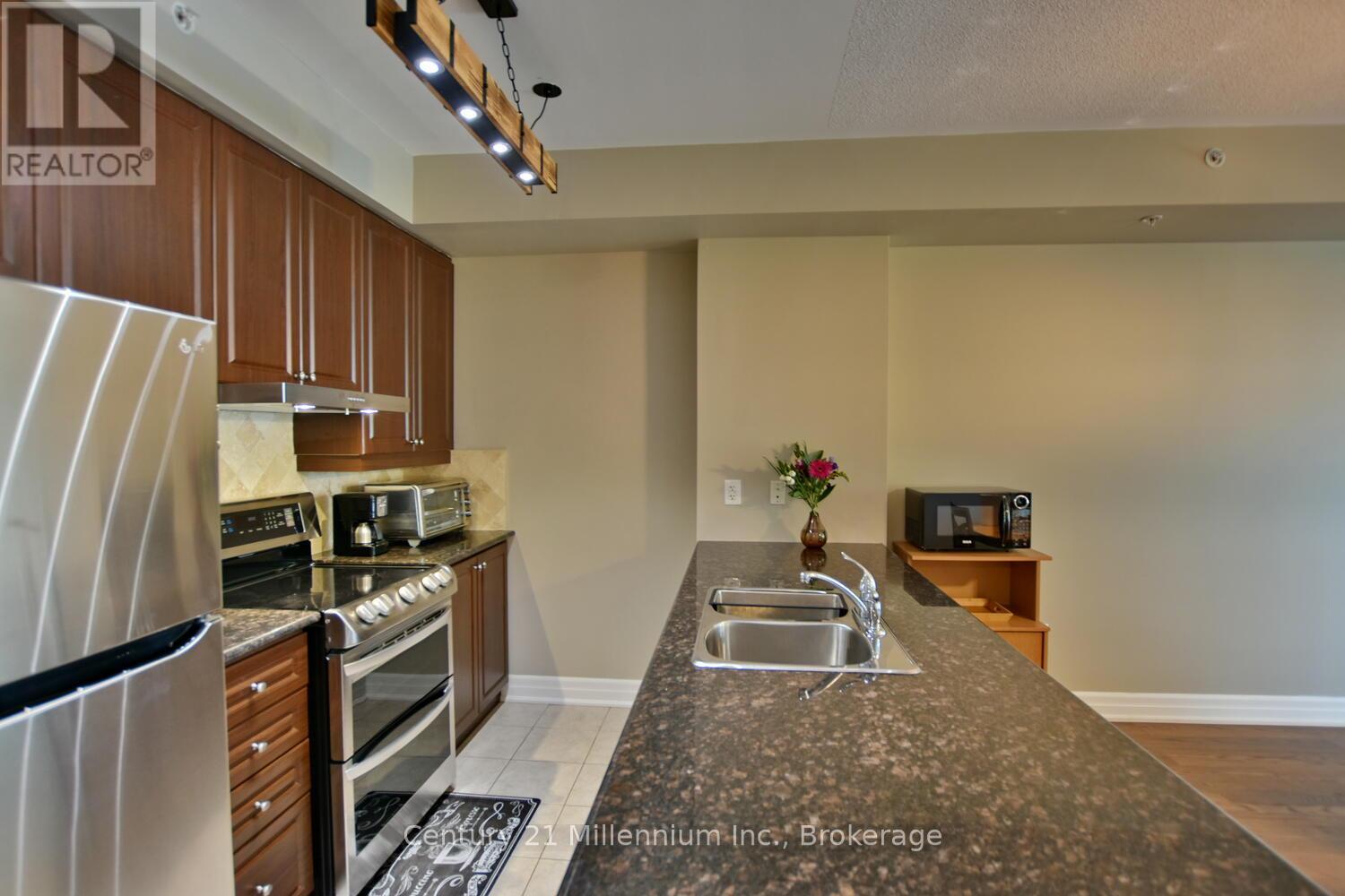 208 - 1 Shipyard Lane, Collingwood, Ontario  L9Y 0W2 - Photo 8 - S12905134