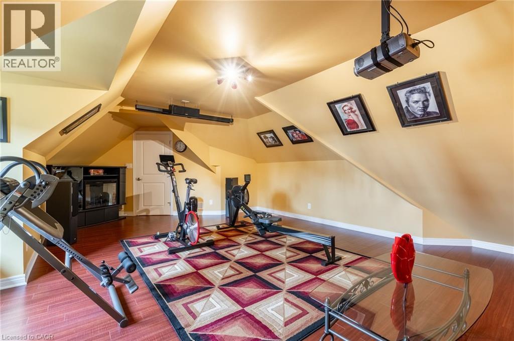 8881 Joseph Court, Niagara Falls, Ontario  L2H 3P1 - Photo 31 - 40812357