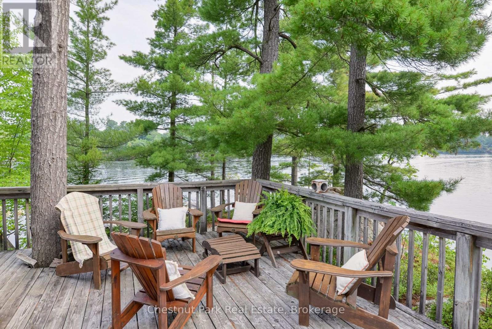 Rose Island Kahshe Lake, Gravenhurst, Ontario  P0B 1G0 - Photo 11 - X12907718