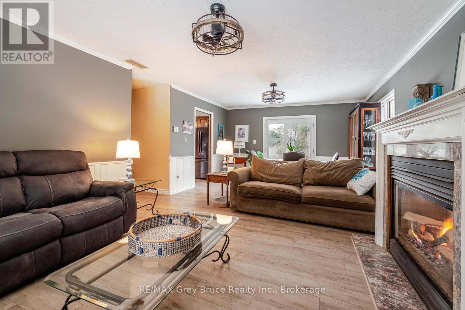 6 Kirkland Place, South Bruce Peninsula, Ontario  N0H 2G0 - Photo 15 - X12909674