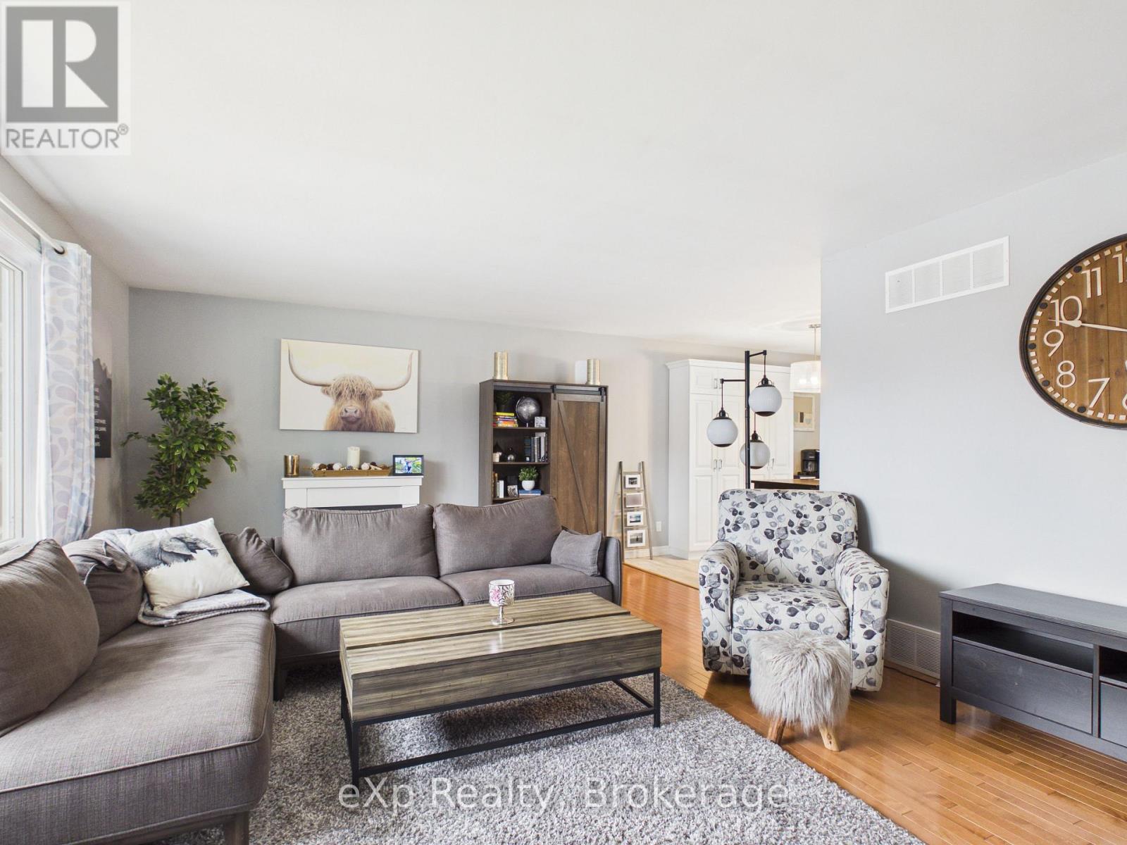 1 Centennial Drive, Brockton, Ontario  N0G 2V0 - Photo 10 - X12911280