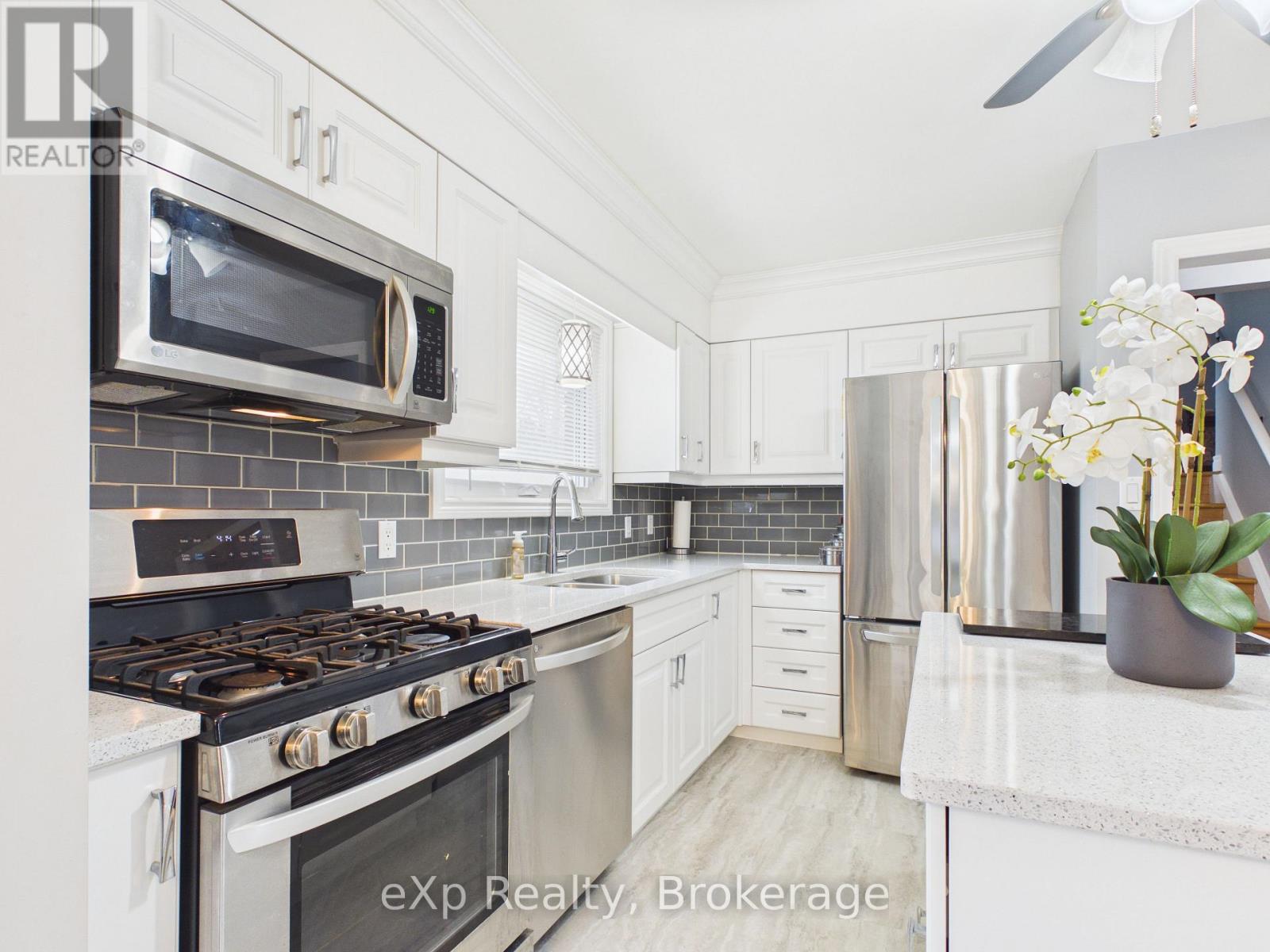 1 Centennial Drive, Brockton, Ontario  N0G 2V0 - Photo 12 - X12911280
