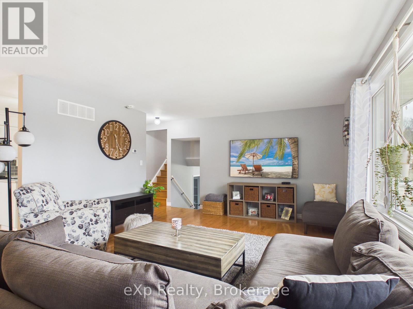 1 Centennial Drive, Brockton, Ontario  N0G 2V0 - Photo 8 - X12911280