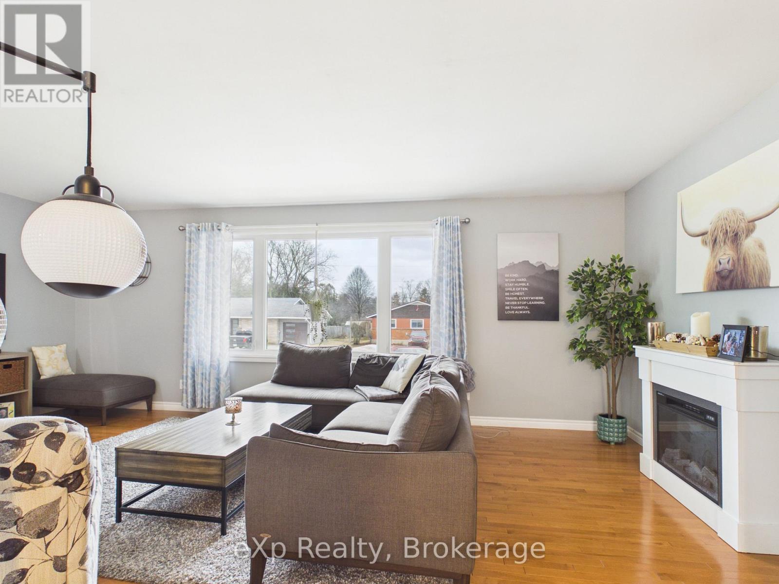 1 Centennial Drive, Brockton, Ontario  N0G 2V0 - Photo 9 - X12911280