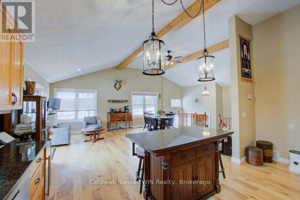 314539 6 Highway, West Grey, Ontario  N0G 1R0 - Photo 16 - X12911712