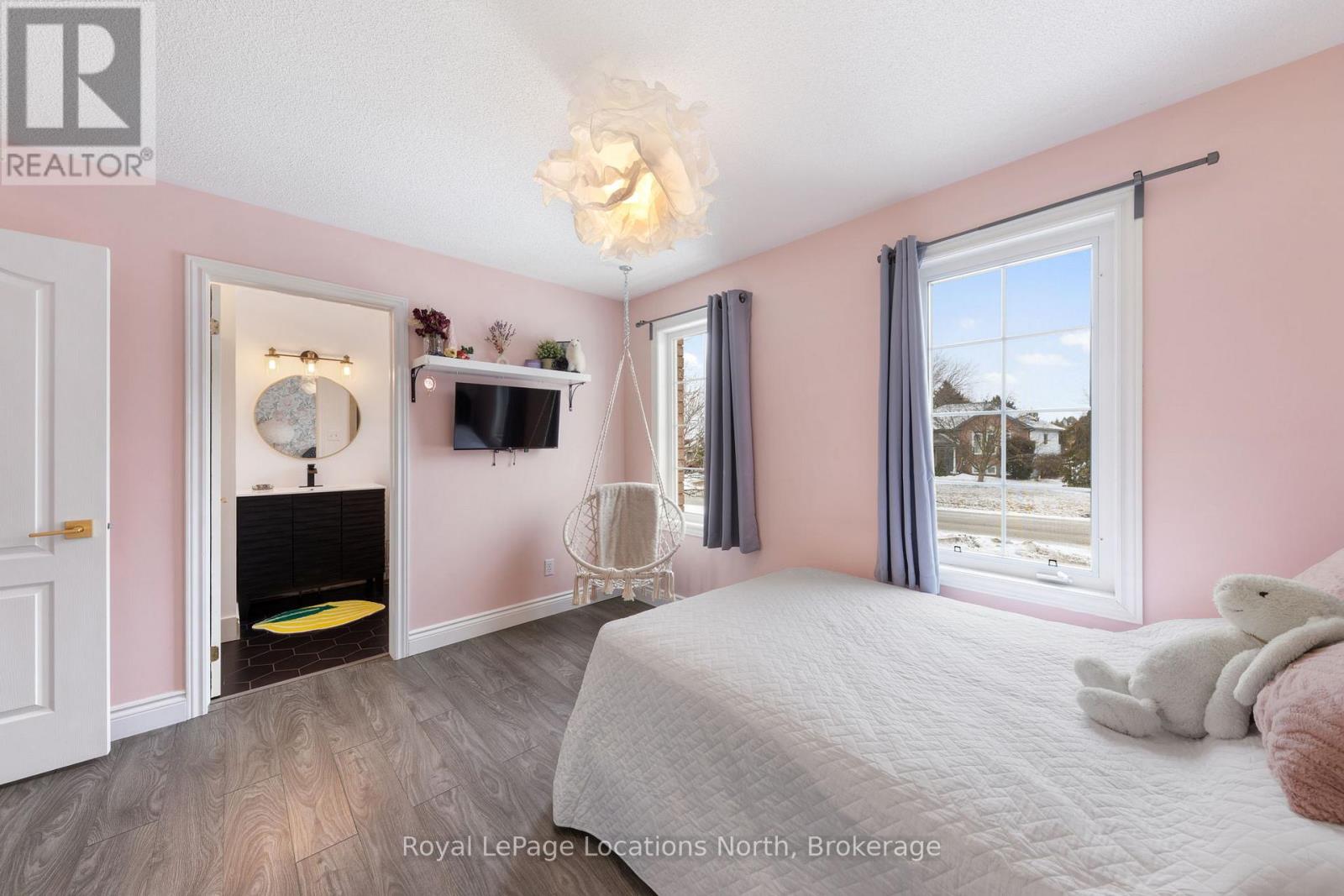 58 Lamont Creek Drive, Wasaga Beach, Ontario  L9Z 1J9 - Photo 21 - S12912914