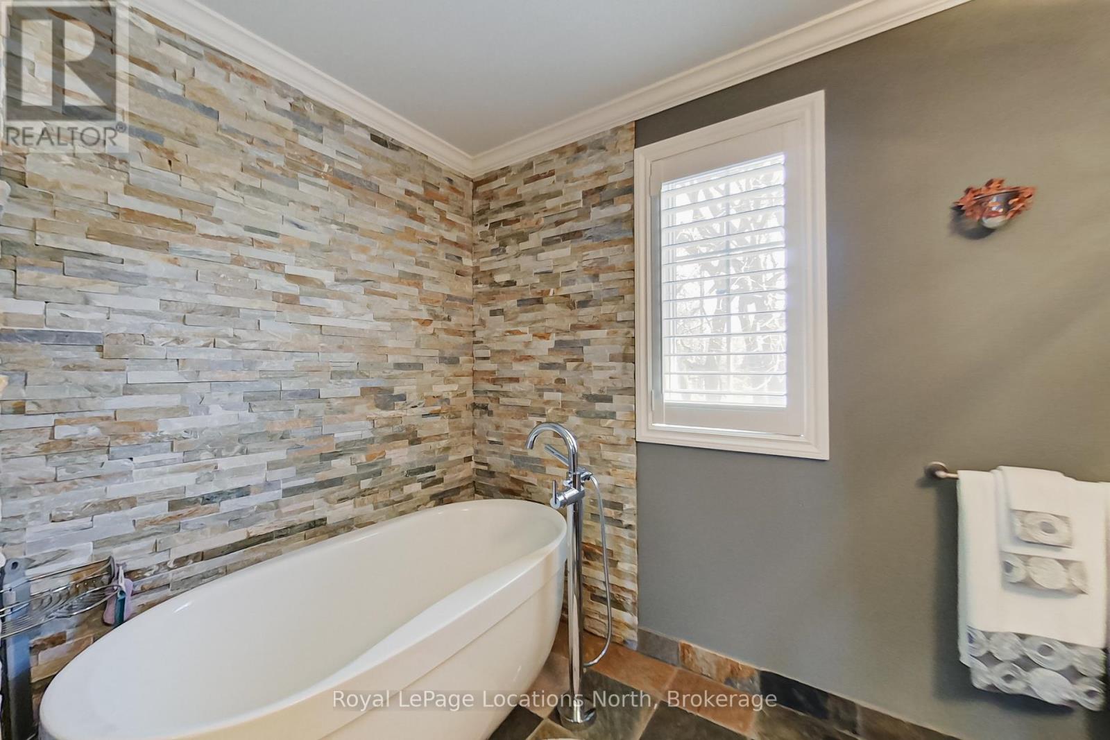 110 Liisa's Lane, Blue Mountains, Ontario  L9Y 0M3 - Photo 21 - X12913010