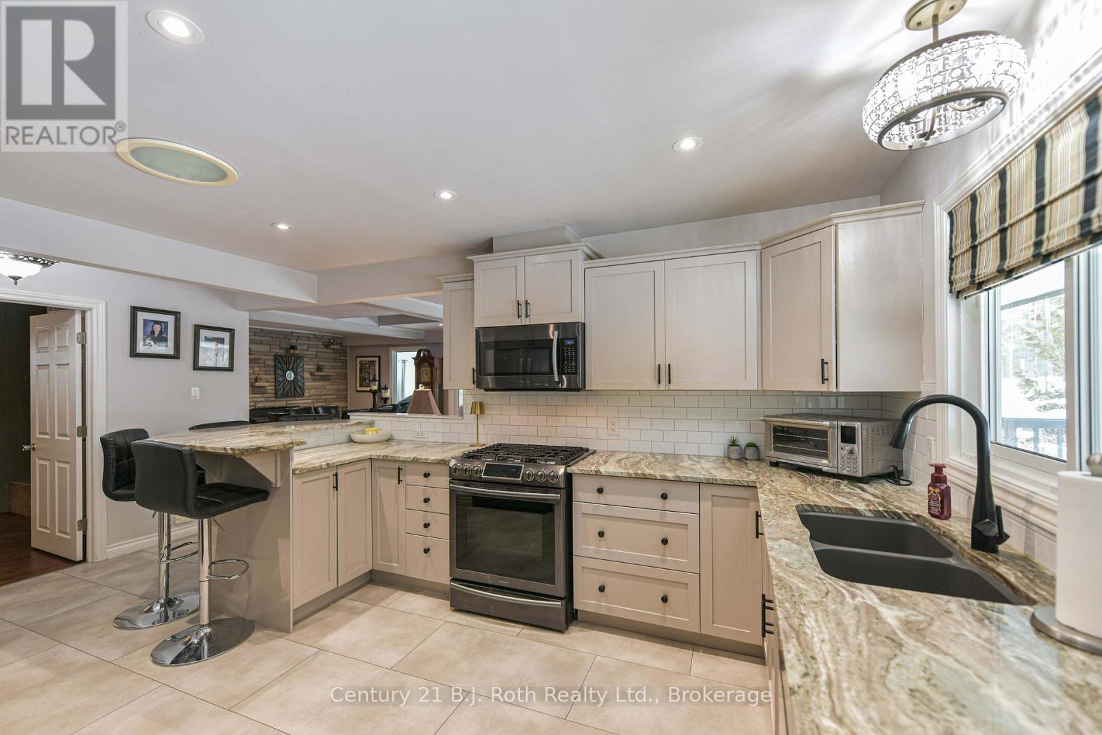 3609 Riverdale Drive, Severn, Ontario  L0K 2B0 - Photo 27 - S12913396