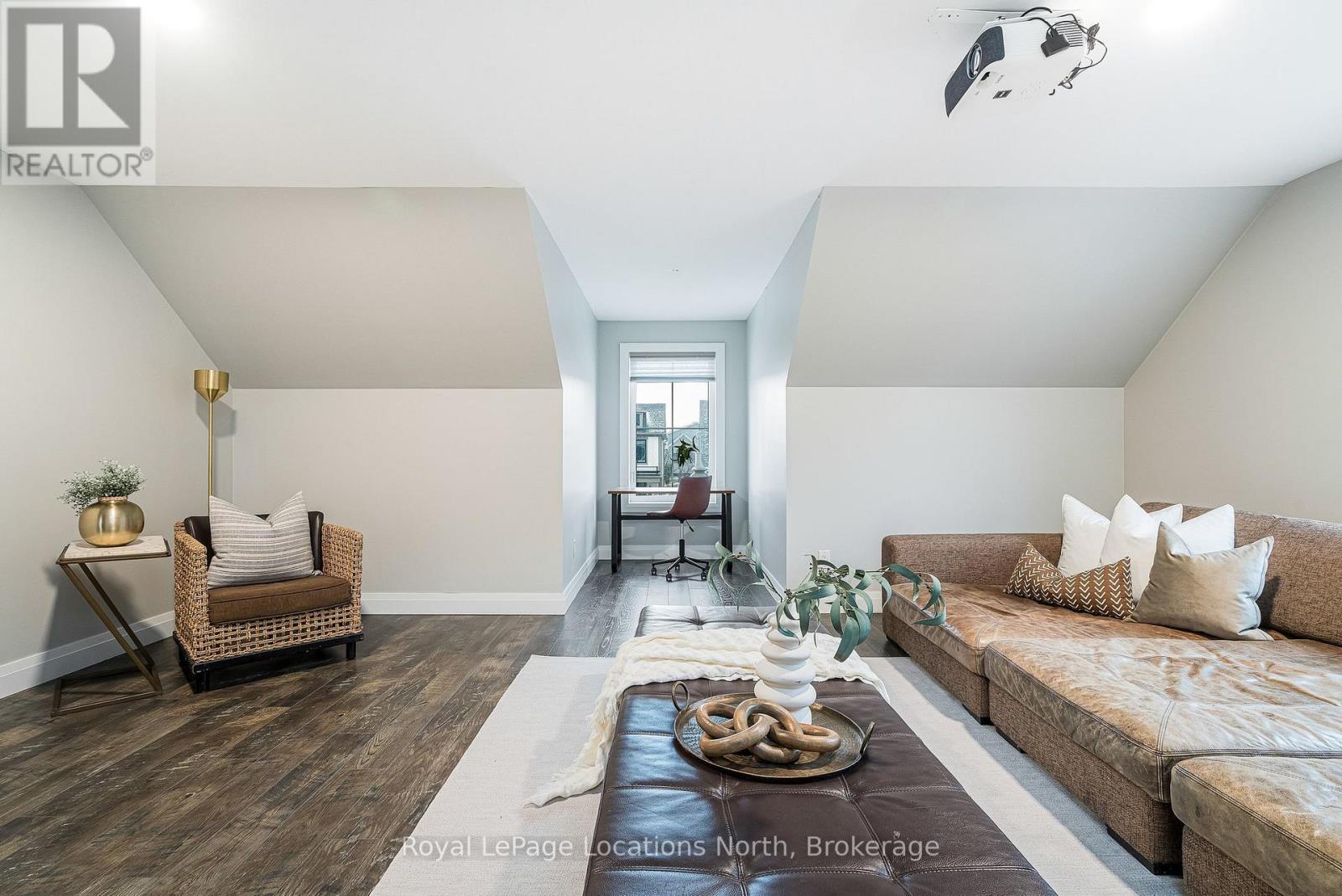 195 Courtland Street W, Blue Mountains, Ontario  L9Y 4E4 - Photo 36 - X12913460