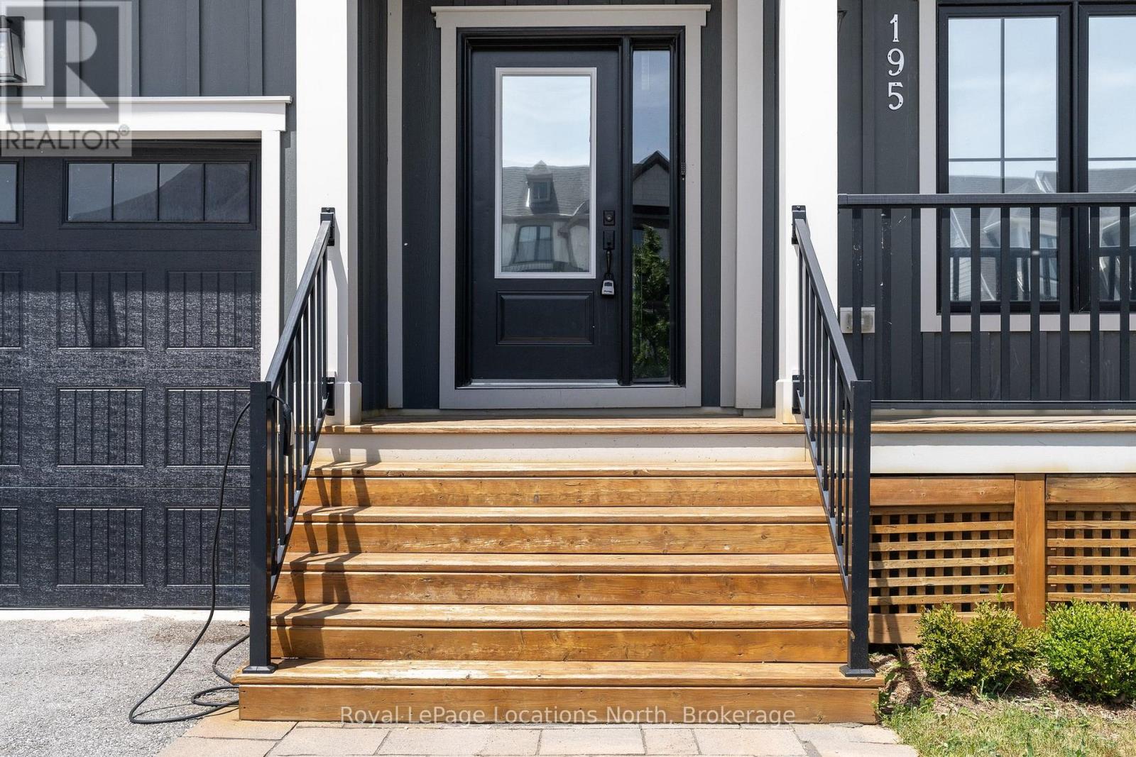 195 Courtland Street W, Blue Mountains, Ontario  L9Y 4E4 - Photo 4 - X12913460