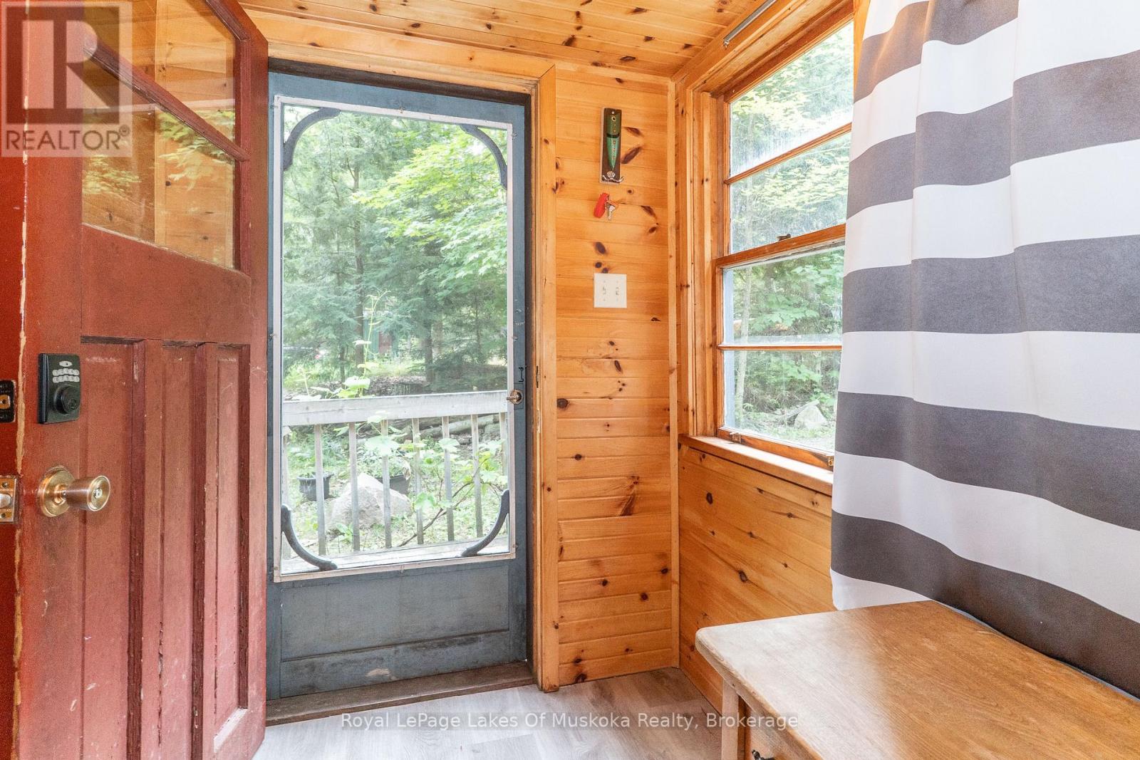 1072 Long Lake Road, Muskoka Lakes, Ontario  P0C 1A0 - Photo 8 - X12914080