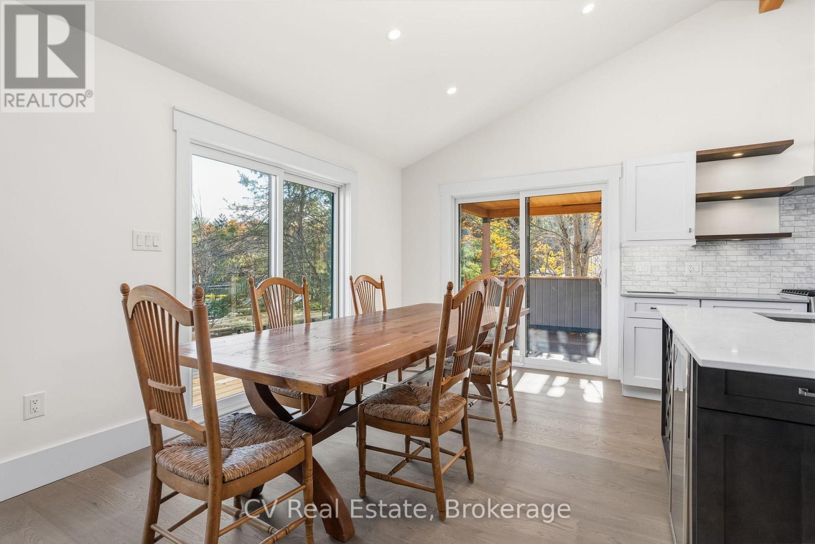 1111 Lakeshore Drive, Gravenhurst, Ontario  P1P 1R2 - Photo 13 - X12914146