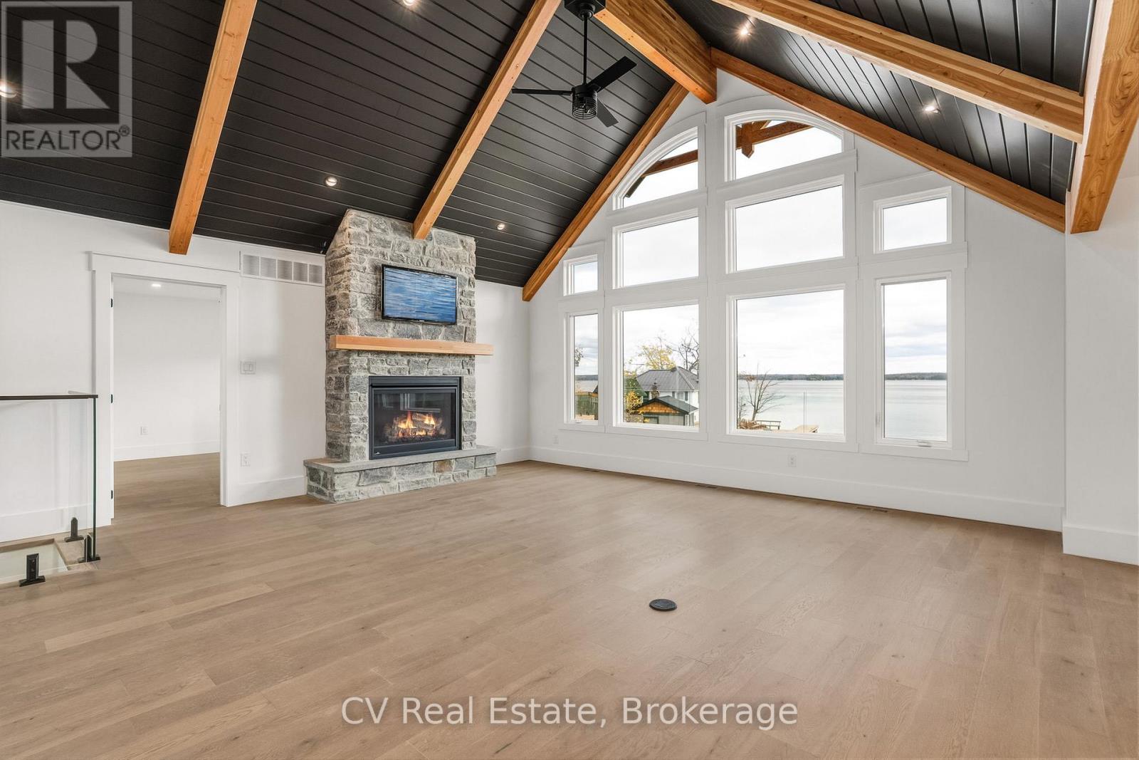 1111 Lakeshore Drive, Gravenhurst, Ontario  P1P 1R2 - Photo 7 - X12914146