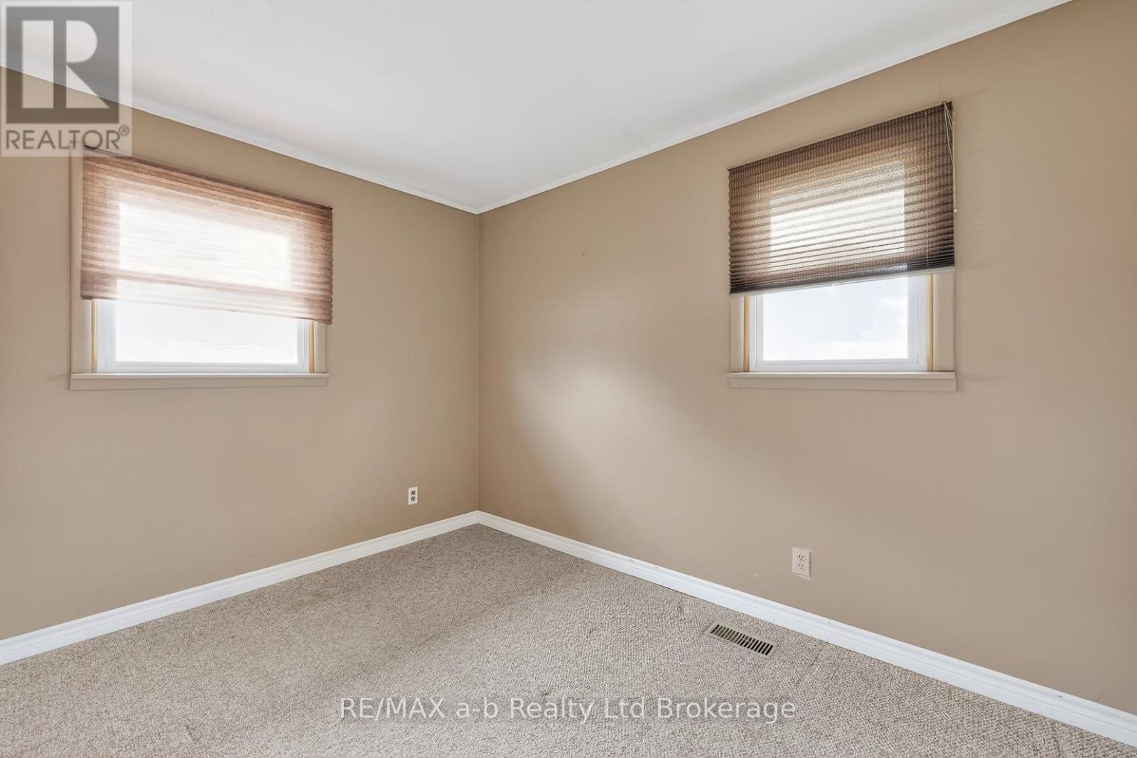23 Glenn Avenue, Ingersoll, Ontario  N5C 2C9 - Photo 21 - X12916032