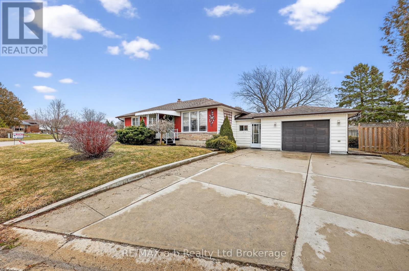 23 Glenn Avenue, Ingersoll, Ontario  N5C 2C9 - Photo 36 - X12916032