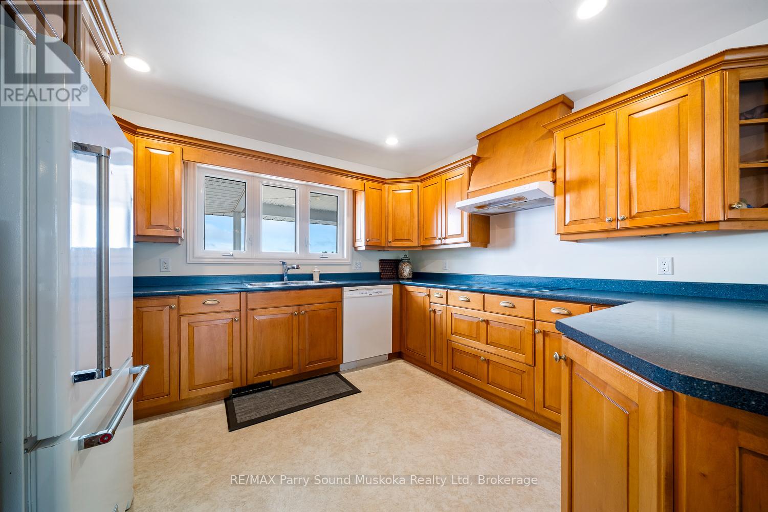13 Janet Lane, Carling, Ontario  P0G 1G0 - Photo 29 - X12916404