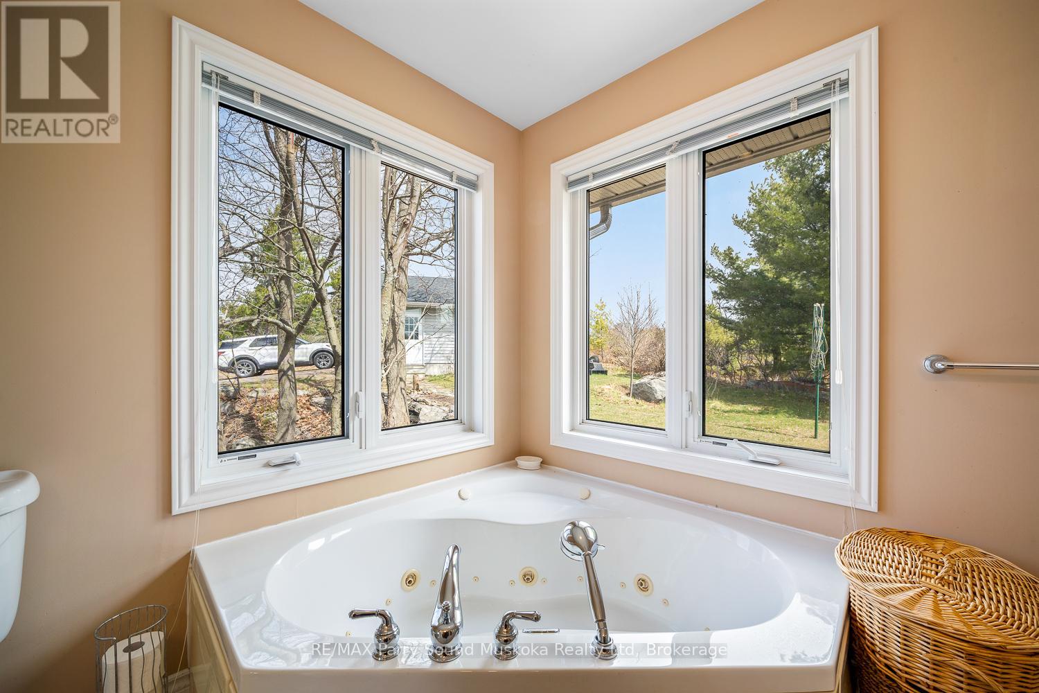 13 Janet Lane, Carling, Ontario  P0G 1G0 - Photo 42 - X12916404