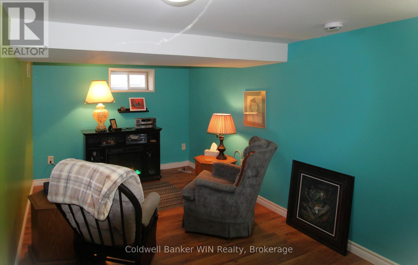 383 Wellington Street E, Wellington North, Ontario  N0G 2L2 - Photo 17 - X12916450