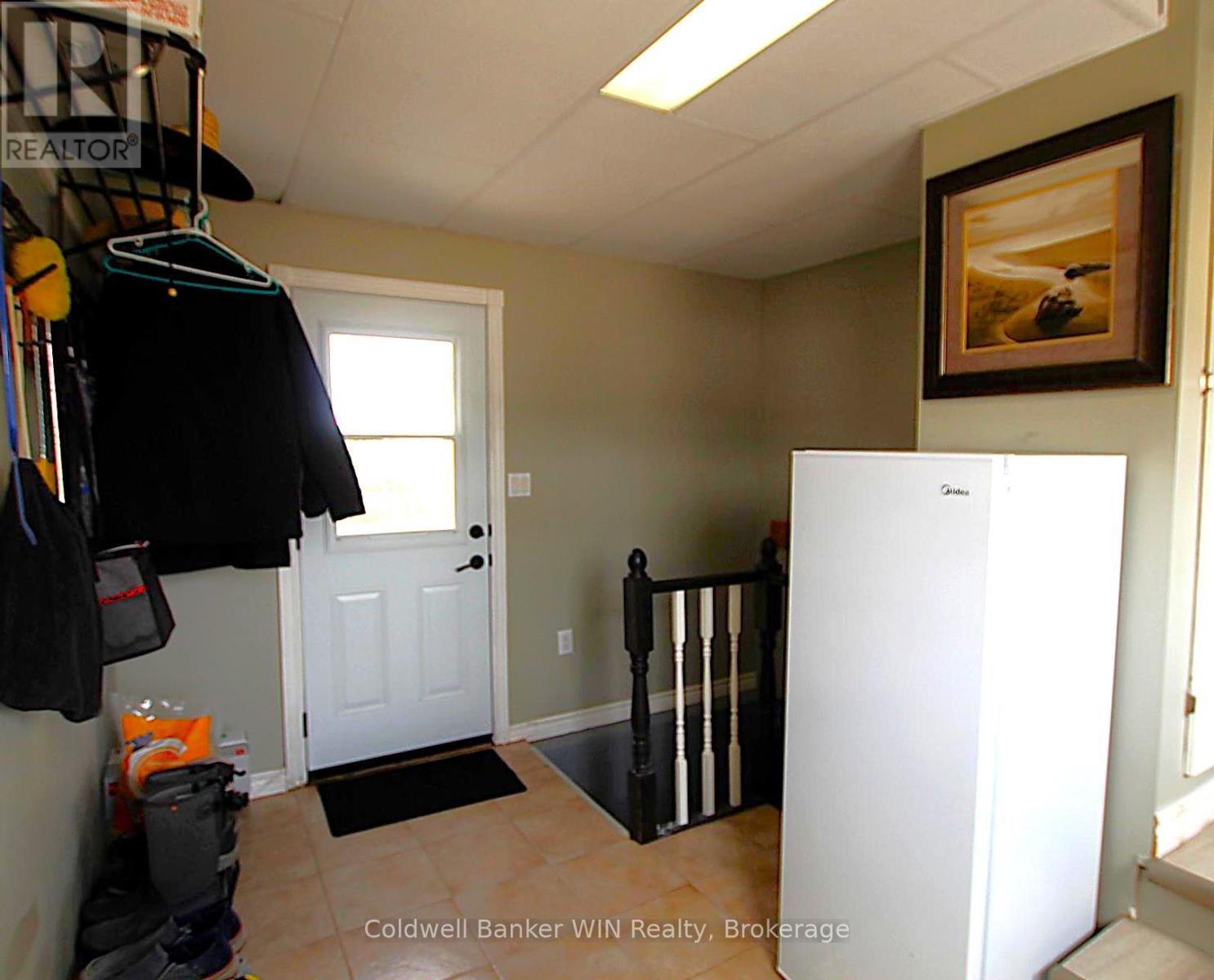 383 Wellington Street E, Wellington North, Ontario  N0G 2L2 - Photo 21 - X12916450