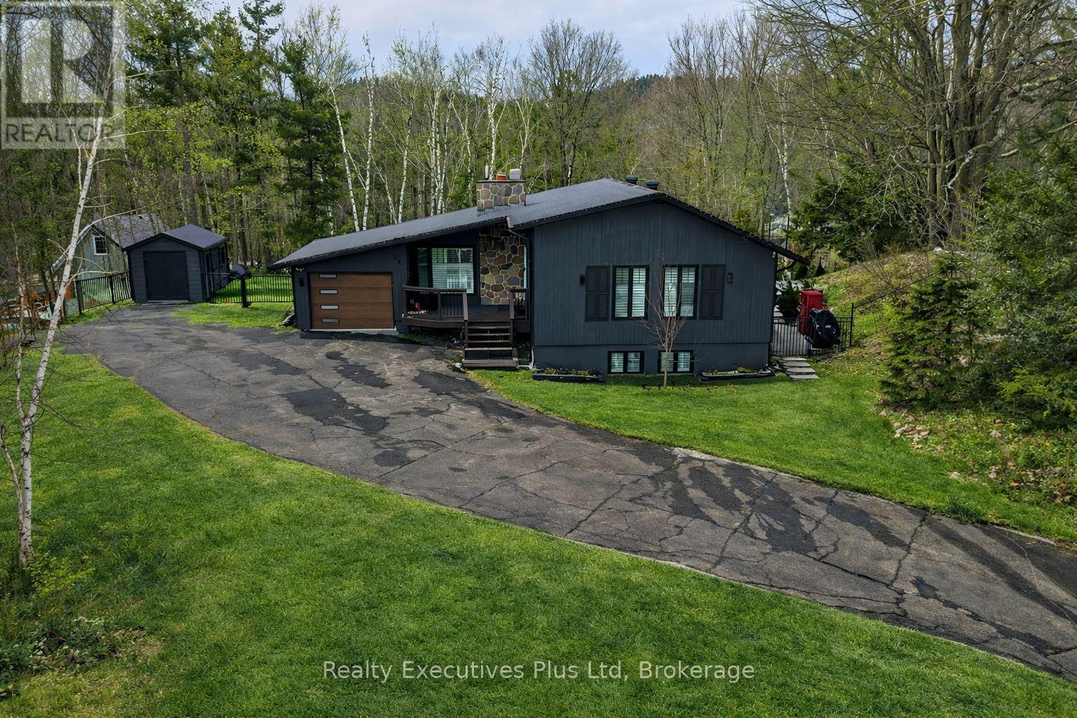 24 Birch Grove Drive, Oro-Medonte, Ontario  L4M 4Y8 - Photo 3 - S12916908