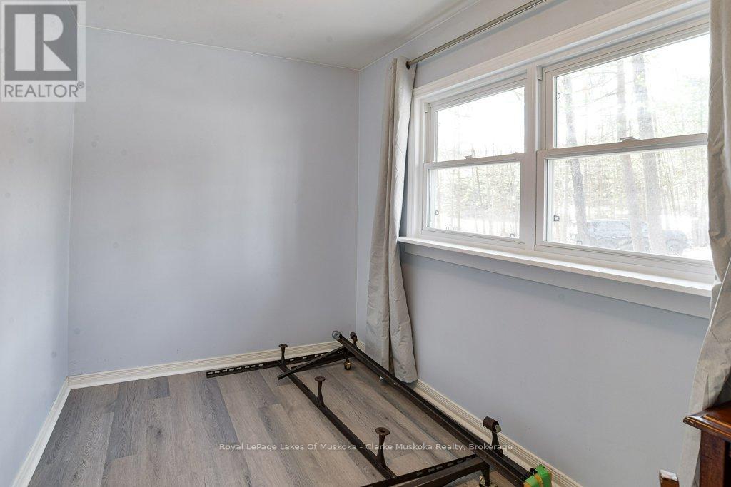 525 Hiawatha Road, Georgian Bay, Ontario  L0K 1S0 - Photo 12 - X12919424