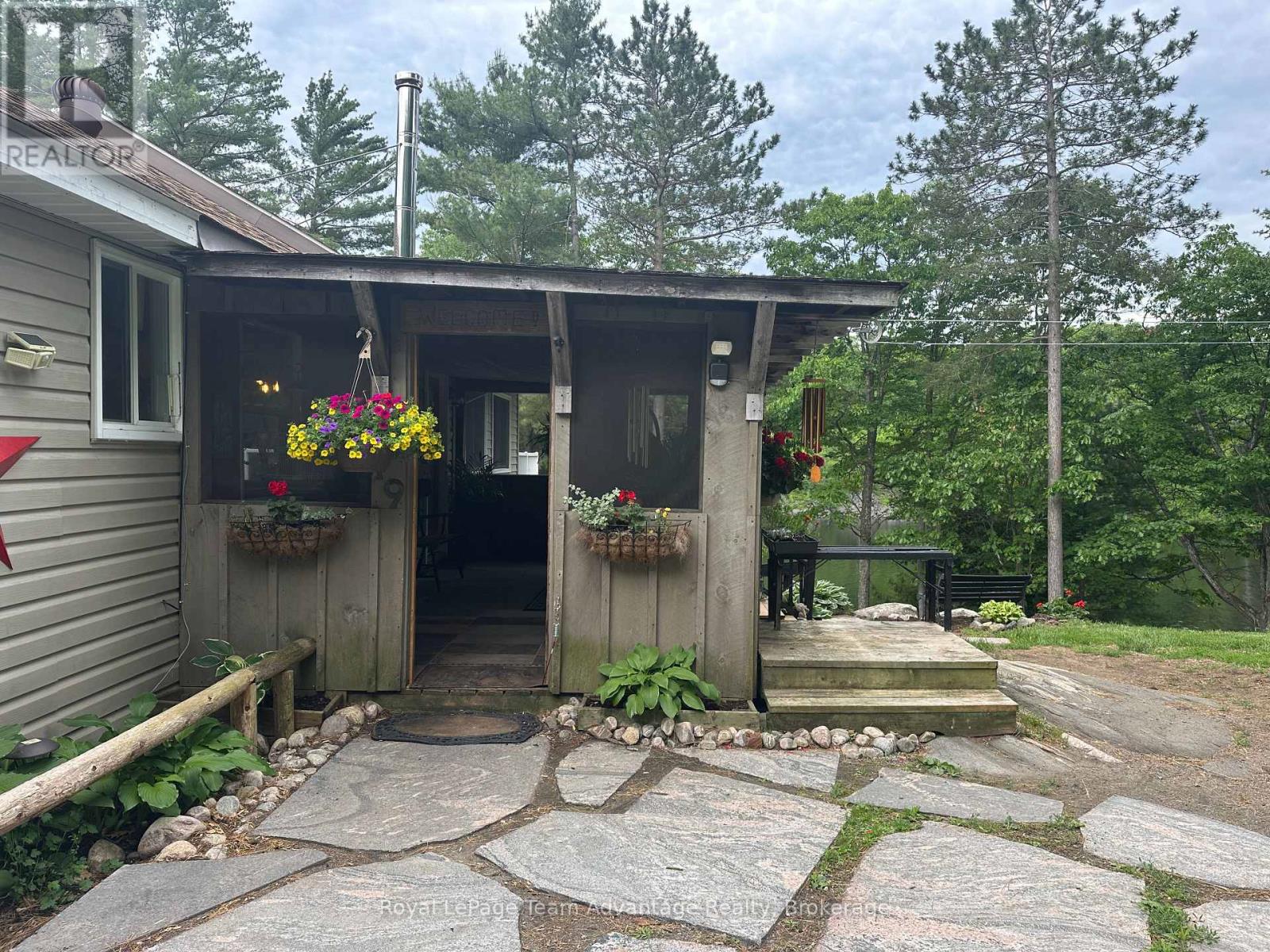 19 Allan Crescent, Seguin, Ontario  P2A 2W8 - Photo 3 - X12919470