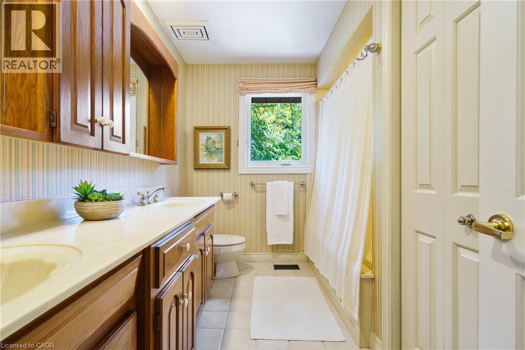 373 Brookview Court, Ancaster, Ontario  L9G 4E6 - Photo 39 - 40814897