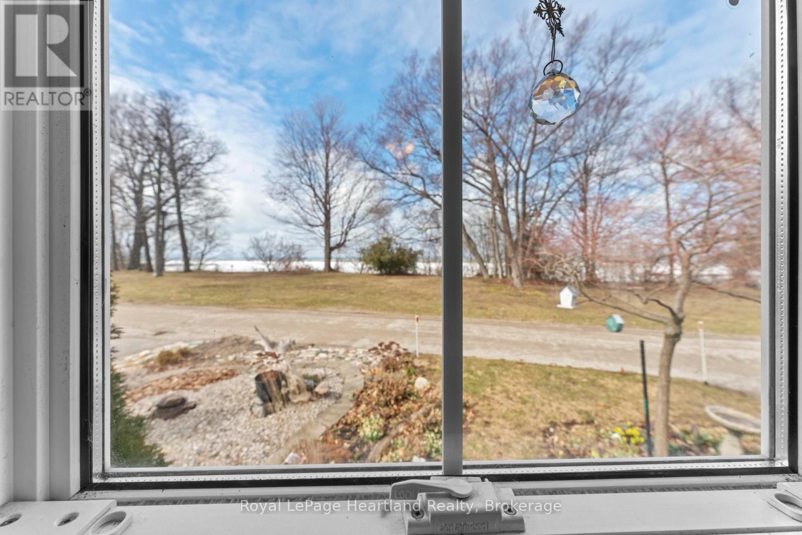 12 Iroquois Lane, Ashfield-Colborne-Wawanosh, Ontario  N7A 3Y2 - Photo 16 - X12919614