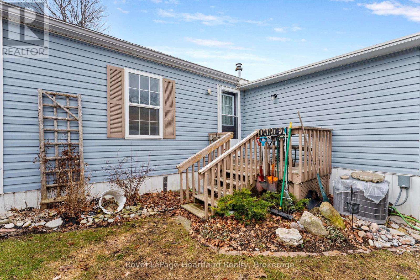 12 Iroquois Lane, Ashfield-Colborne-Wawanosh, Ontario  N7A 3Y2 - Photo 30 - X12919614
