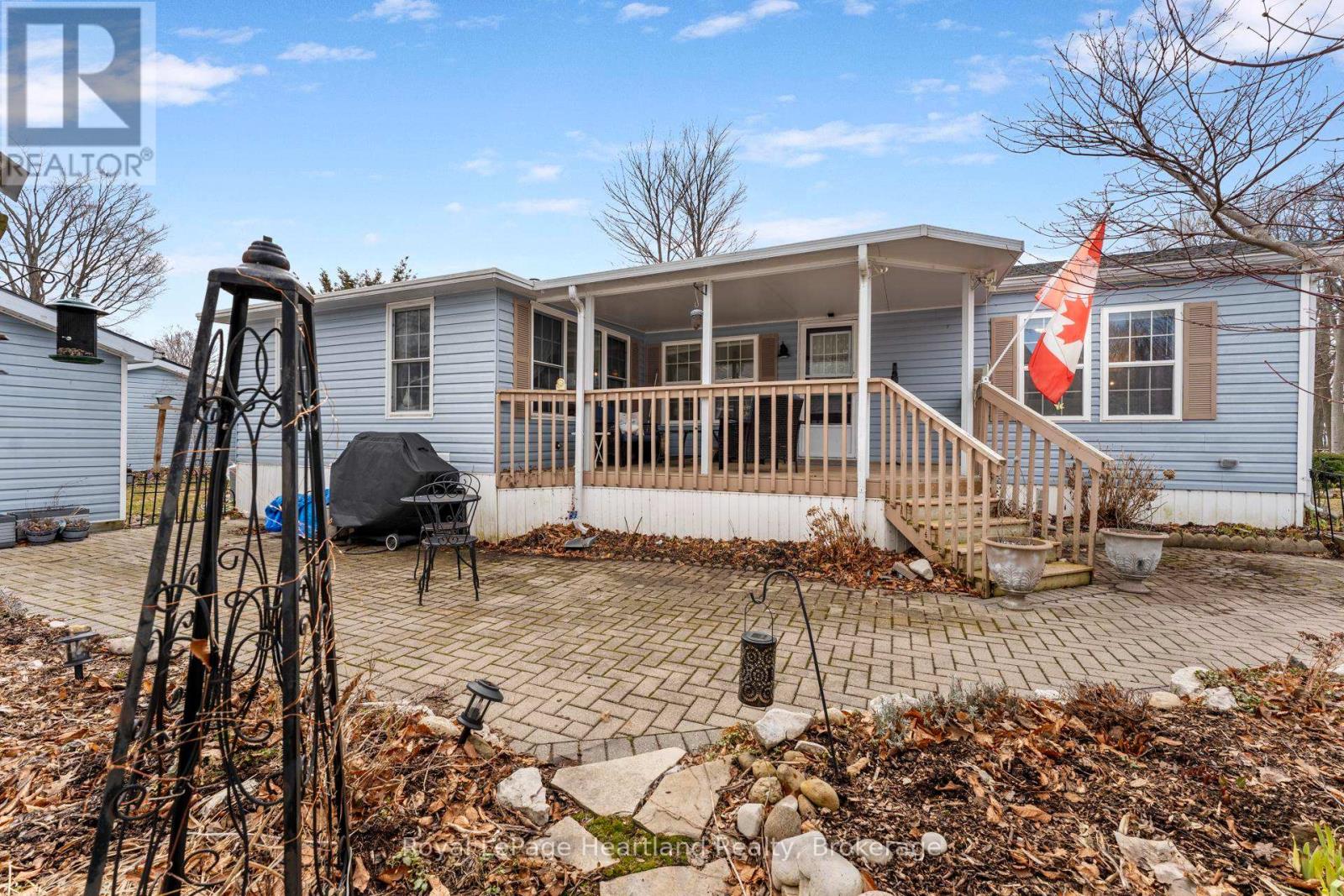 12 Iroquois Lane, Ashfield-Colborne-Wawanosh, Ontario  N7A 3Y2 - Photo 32 - X12919614