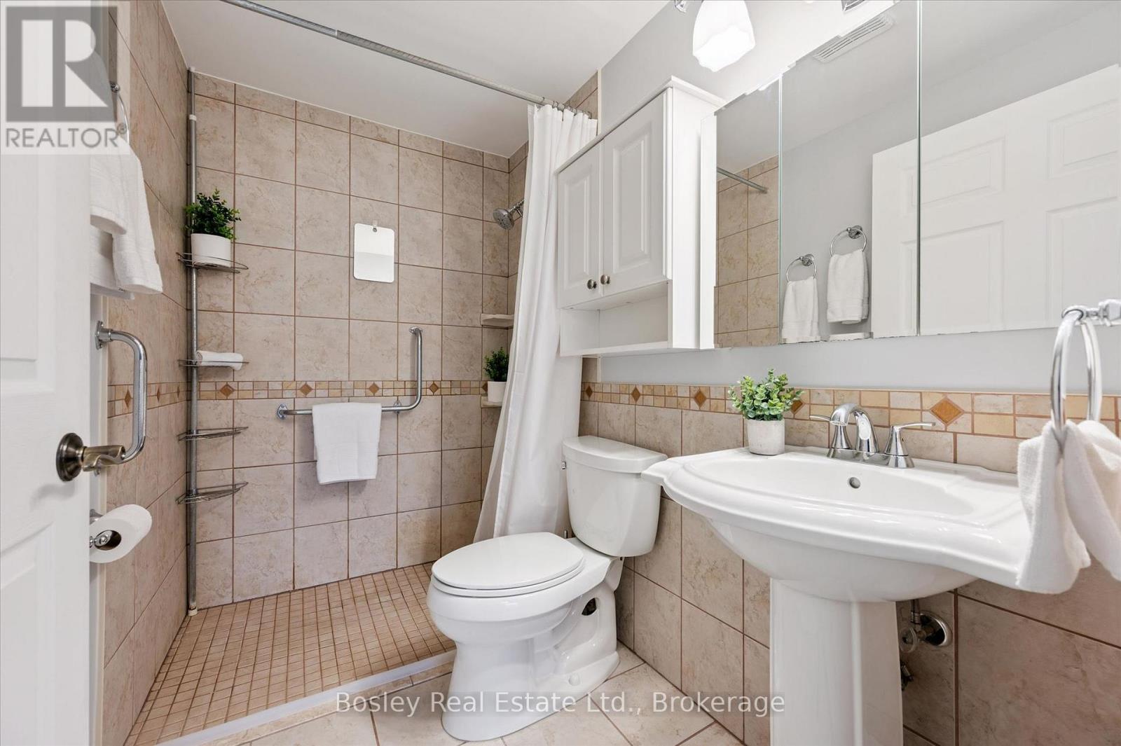 815 - 55 Green Valley Drive, Kitchener, Ontario  N2P 1Z6 - Photo 13 - X12920500
