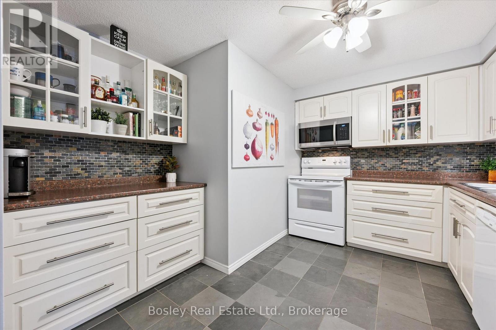 815 - 55 Green Valley Drive, Kitchener, Ontario  N2P 1Z6 - Photo 8 - X12920500