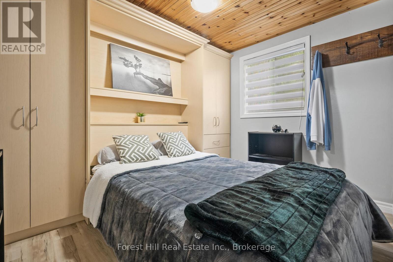 1099 Bracken Trail, Minden Hills, Ontario  K0M 2L1 - Photo 21 - X12920734