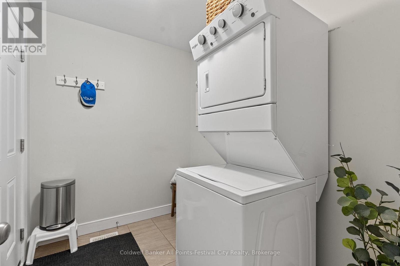 44 Huron Heights Drive, Ashfield-Colborne-Wawanosh, Ontario  N7A 0B2 - Photo 12 - X12922876