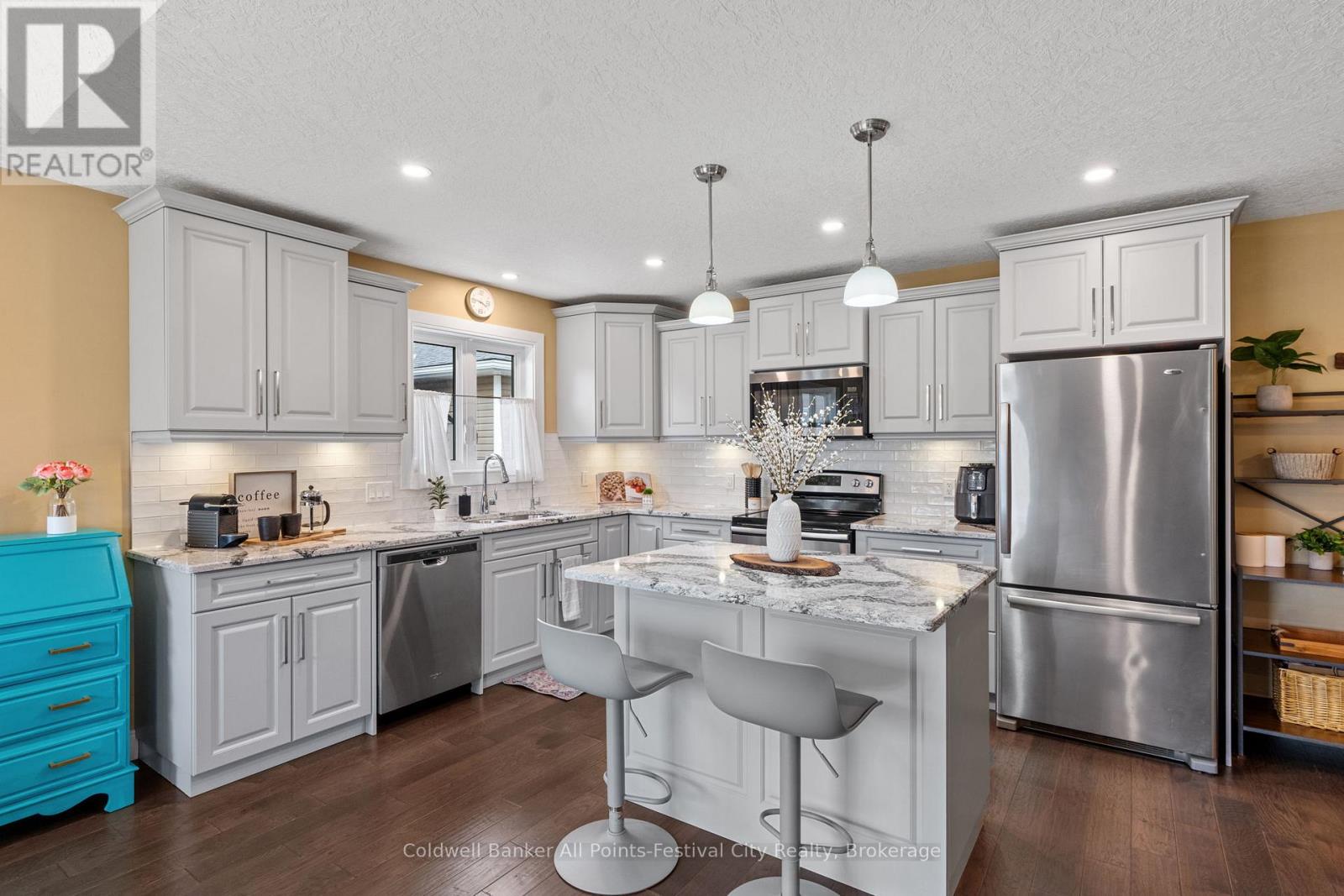44 Huron Heights Drive, Ashfield-Colborne-Wawanosh, Ontario  N7A 0B2 - Photo 18 - X12922876