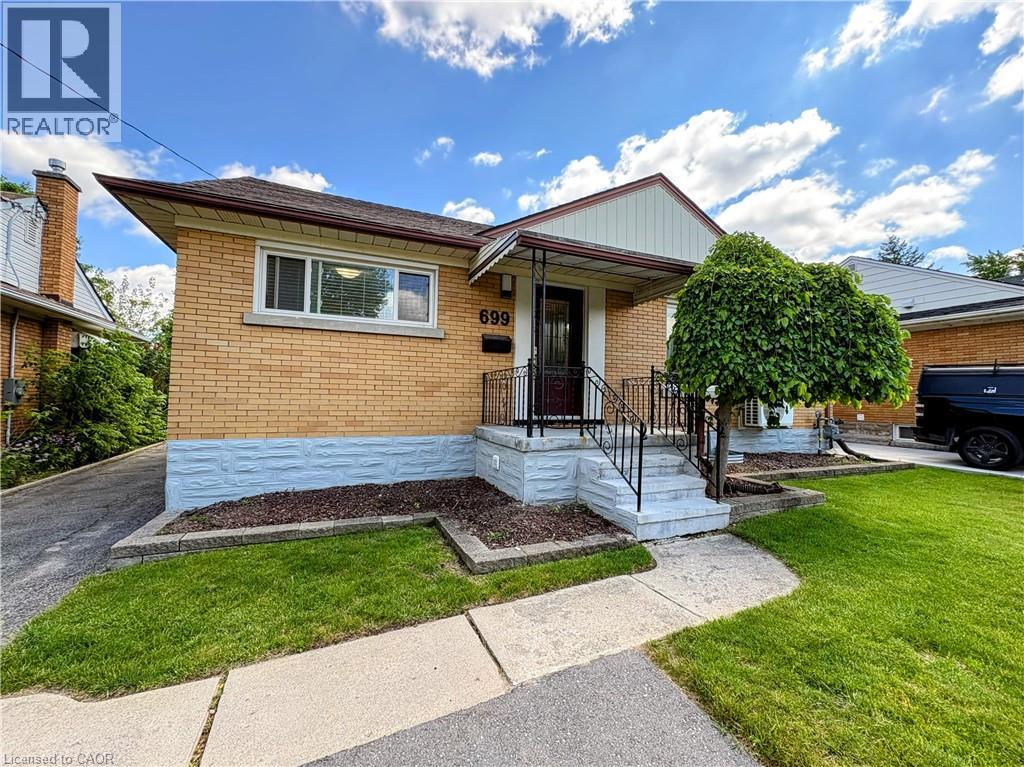 699 Frederick Street, Kitchener, Ontario  N2B 2B3 - Photo 2 - 40815071