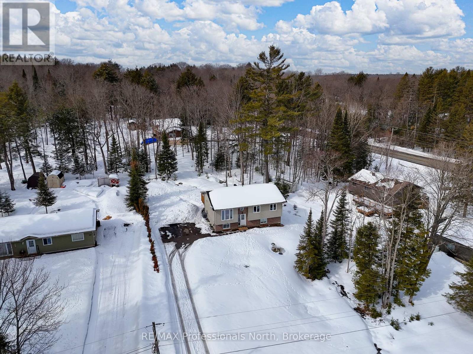 1036 Post Road, Bracebridge, Ontario  P1L 1W9 - Photo 3 - X12923682