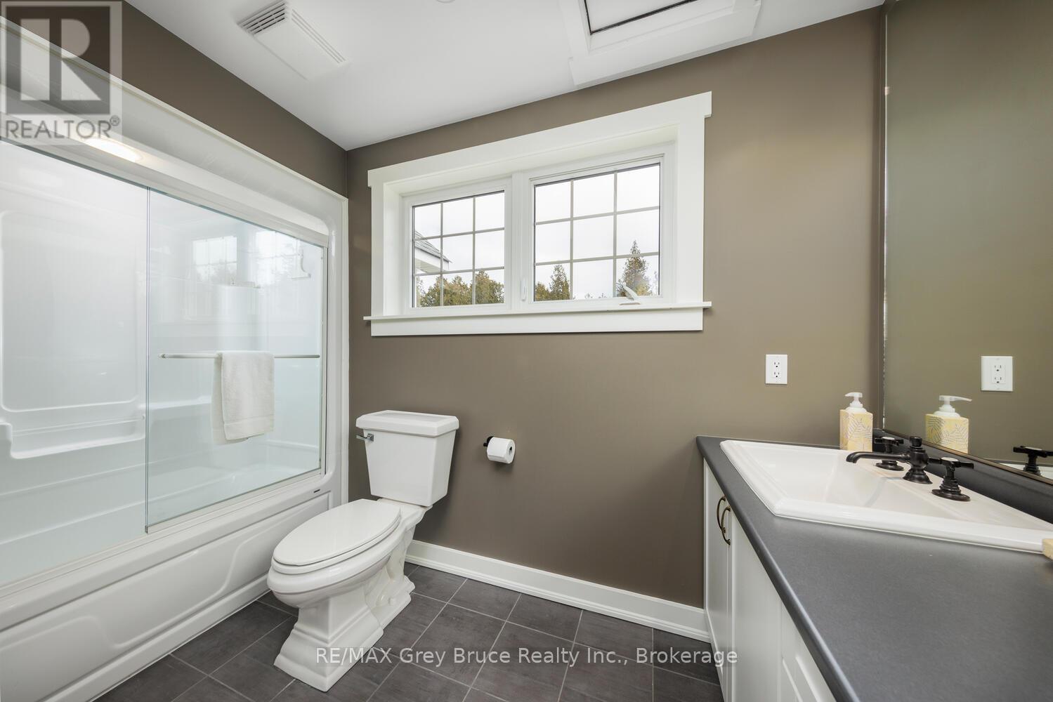 90 Greenough Point Road, Northern Bruce Peninsula, Ontario  N0H 1W0 - Photo 26 - X12924572