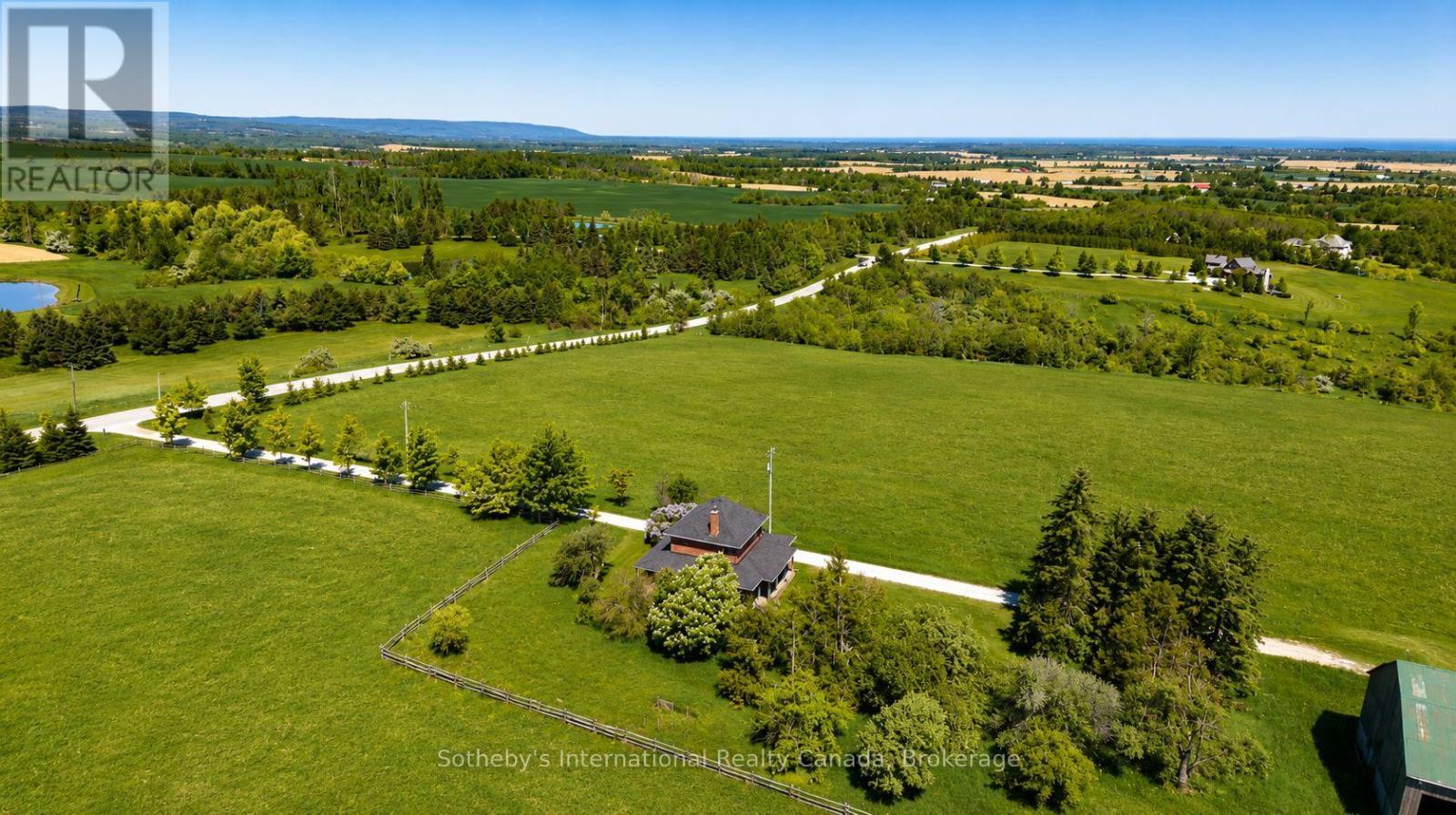 1943 Fairgrounds Road S, Clearview, Ontario  L0M 1G0 - Photo 4 - S12925334