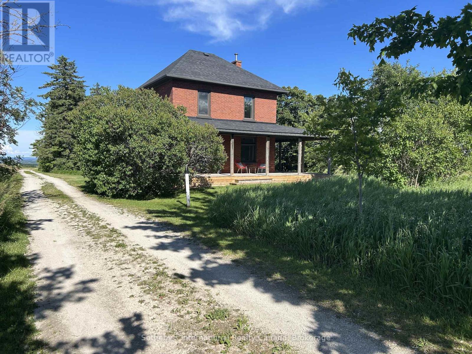 1943 Fairgrounds Road S, Clearview, Ontario  L0M 1G0 - Photo 7 - S12925334