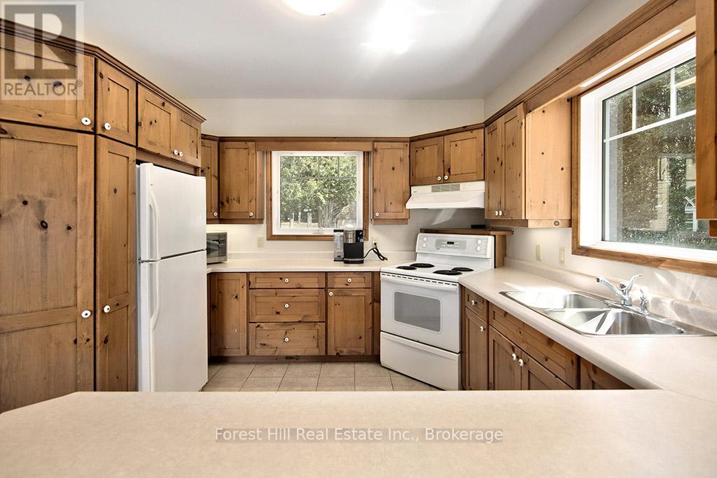 222 Plantt's Point Road, Grey Highlands, Ontario  N0C 1E0 - Photo 15 - X12925894