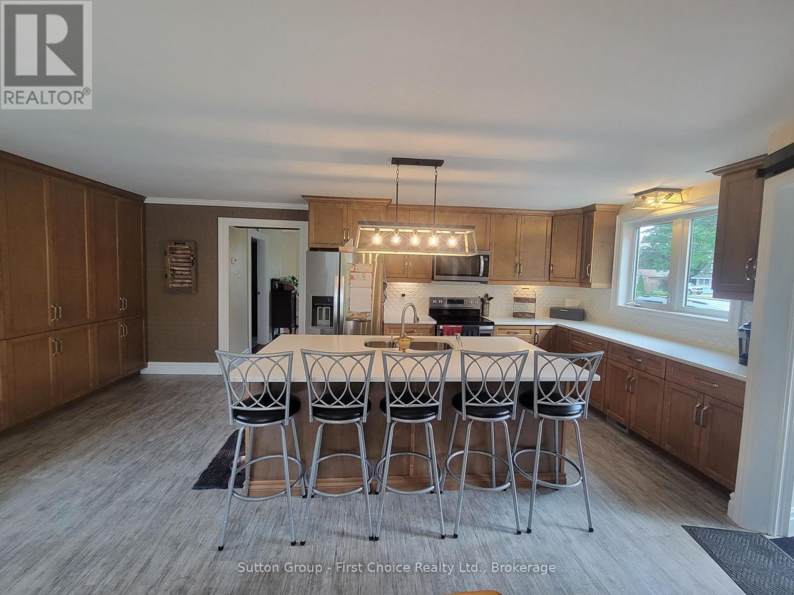 30 King Street N, South Huron, Ontario  N0M 1M0 - Photo 11 - X12926280