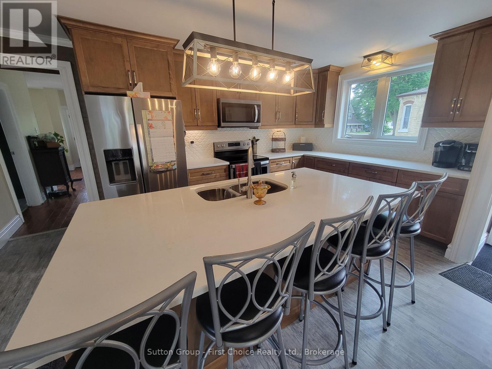 30 King Street N, South Huron, Ontario  N0M 1M0 - Photo 17 - X12926280