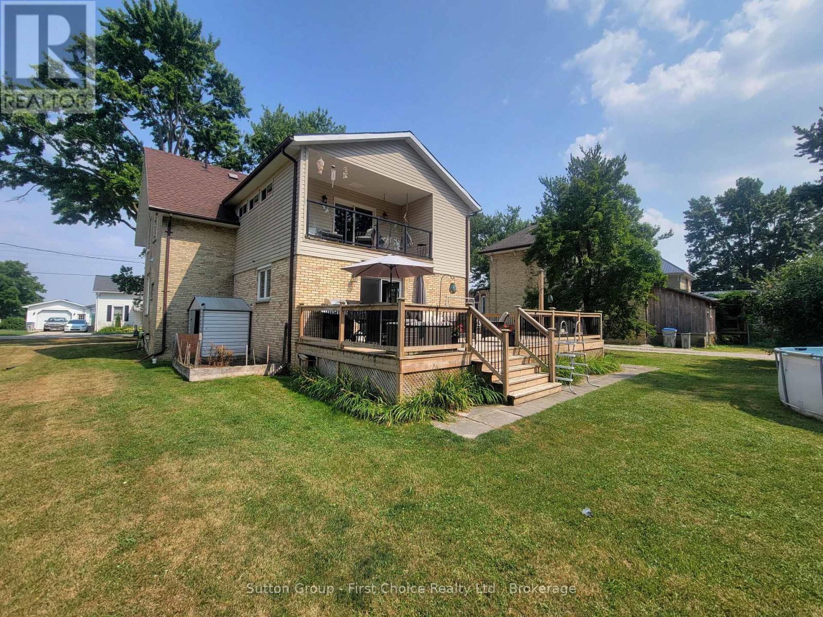 30 King Street N, South Huron, Ontario  N0M 1M0 - Photo 4 - X12926280
