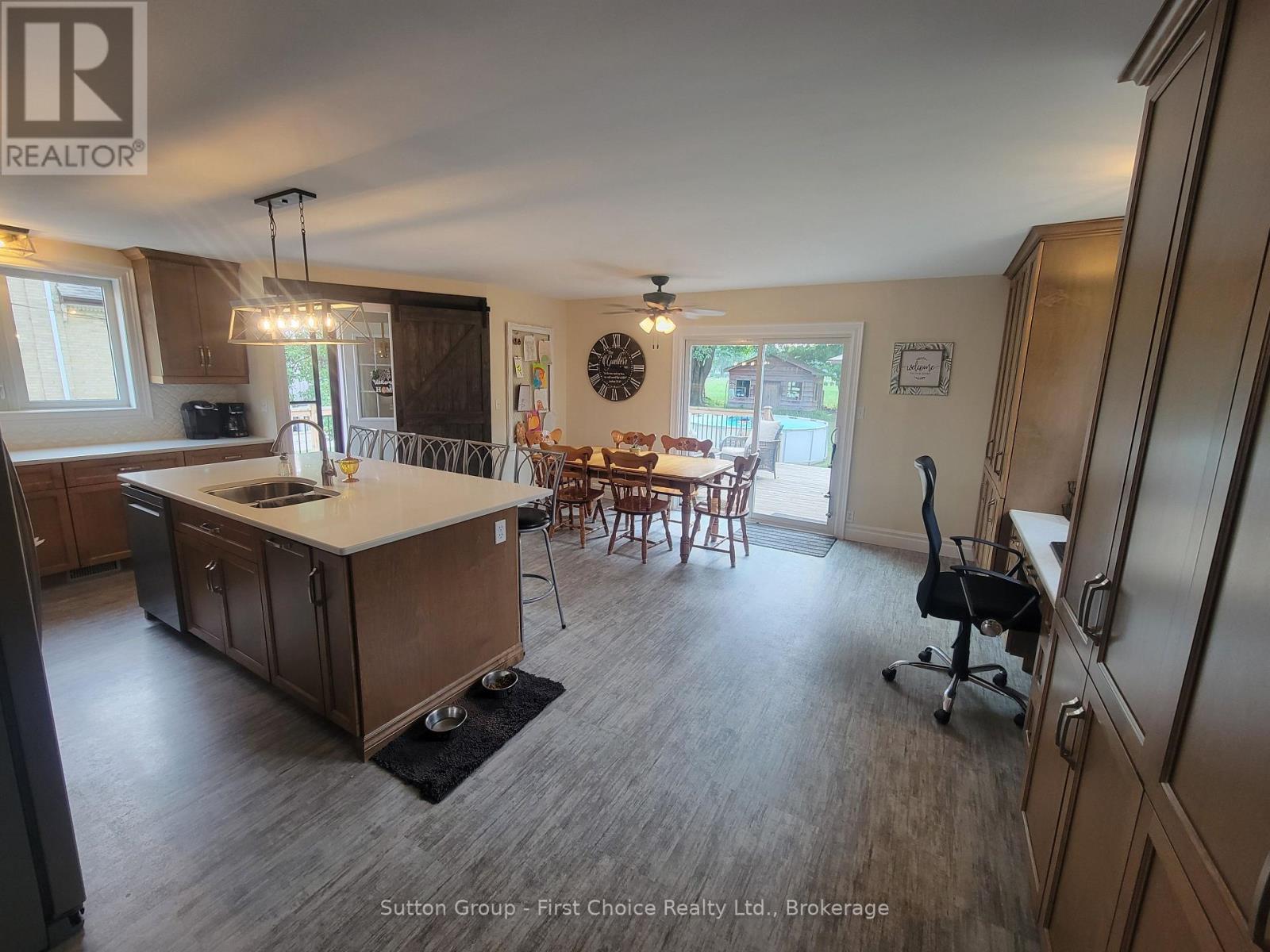 30 King Street N, South Huron, Ontario  N0M 1M0 - Photo 7 - X12926280