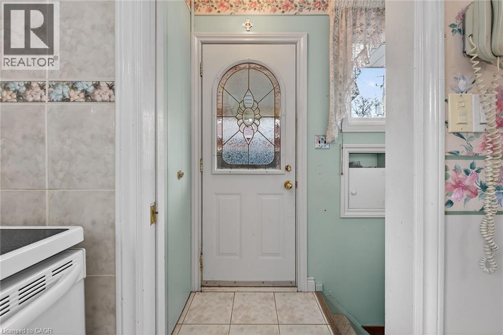 21 Bluebird Avenue, Hamilton, Ontario  L9A 3W4 - Photo 12 - 40815032