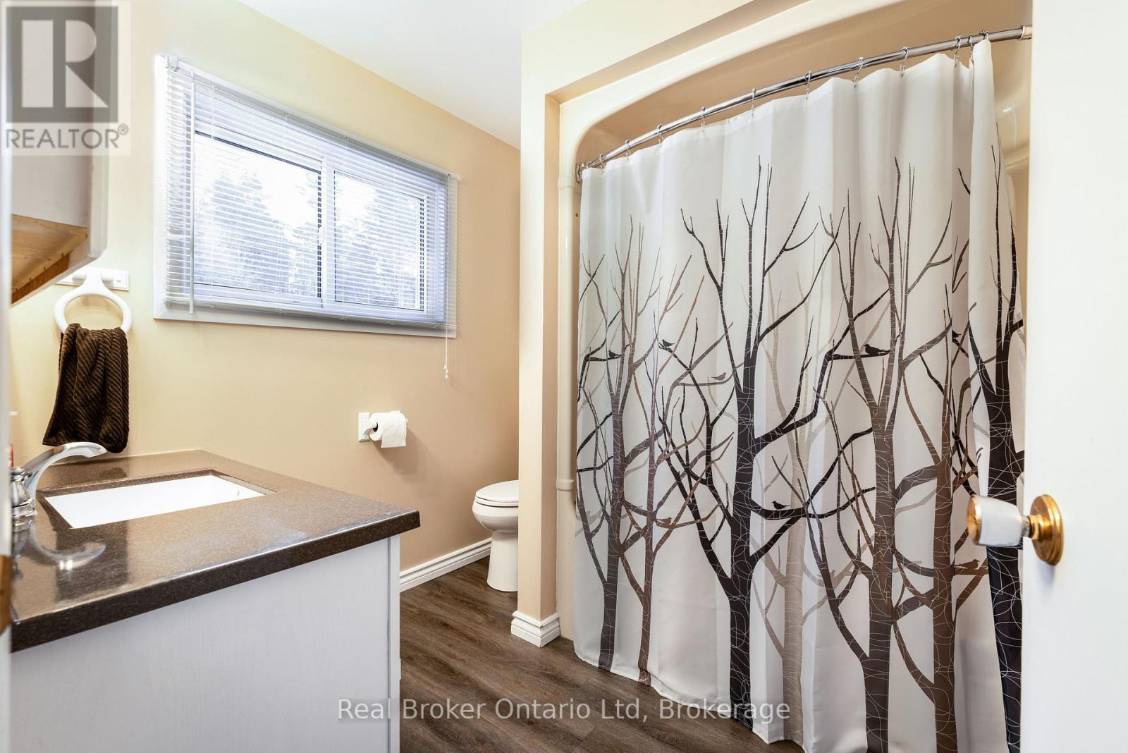 16 Twin River Drive N, South Bruce Peninsula, Ontario  N0H 2T0 - Photo 12 - X12927748