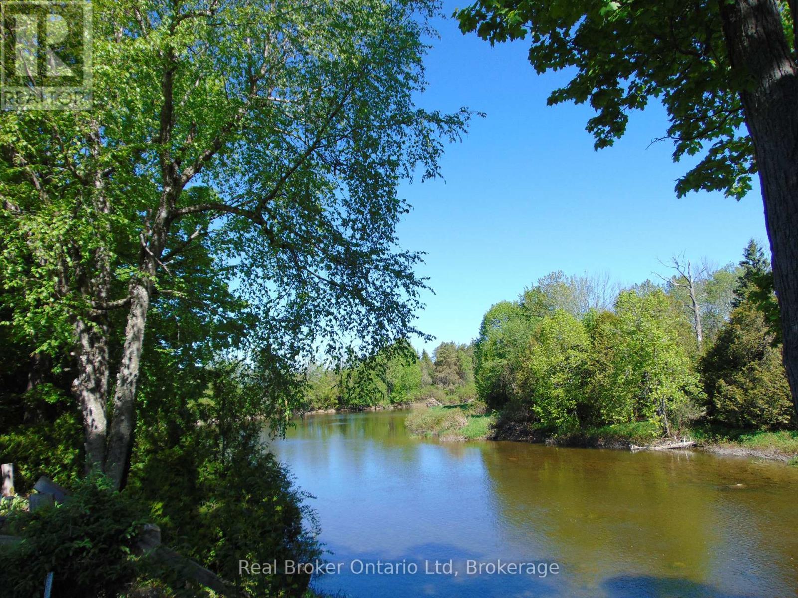 16 Twin River Drive N, South Bruce Peninsula, Ontario  N0H 2T0 - Photo 2 - X12927748