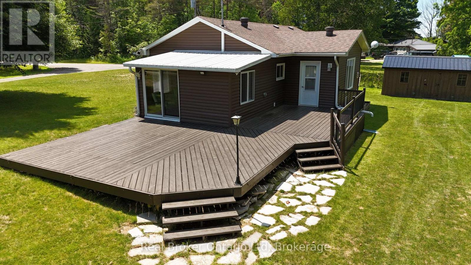 16 Twin River Drive N, South Bruce Peninsula, Ontario  N0H 2T0 - Photo 39 - X12927748